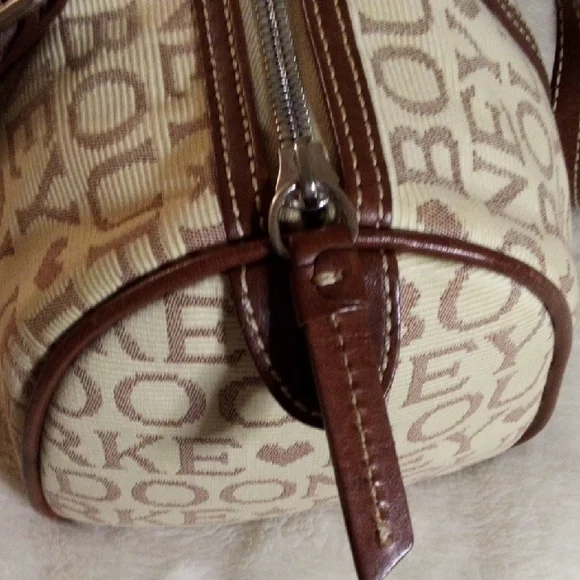 Dooney & Bourke Brown Logo Barrel Bag - Picture 9 of 16